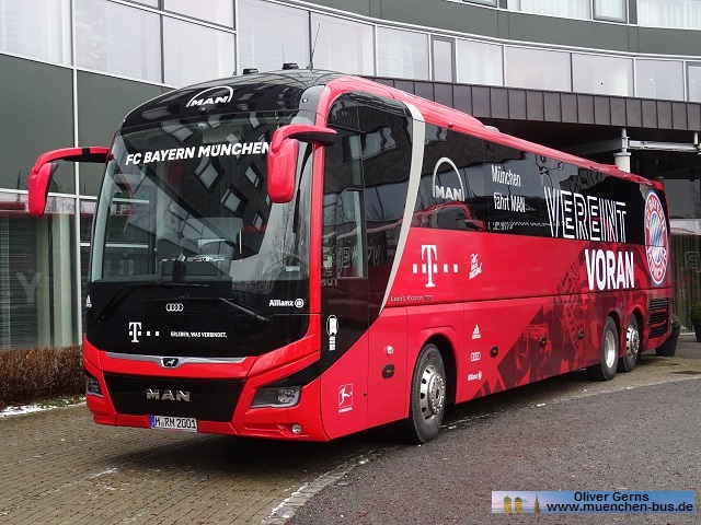 FCB Bayern München 1. Mannschaftsbus Wagen M-RM 2001