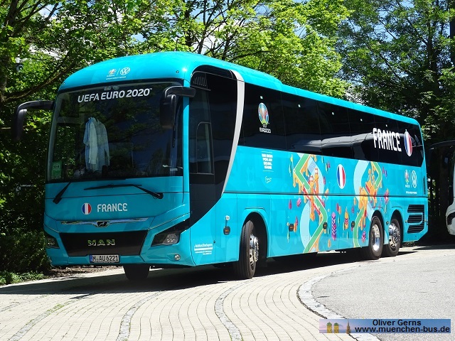 Autobus Oberbayern Wagen 221