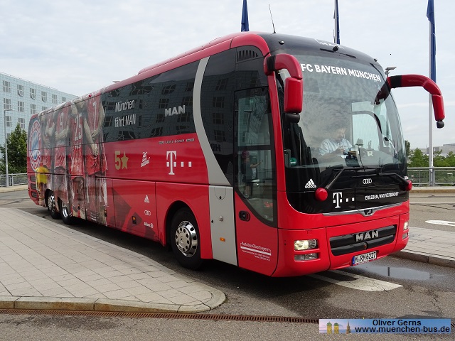 Autobus Oberbayern Wagen 227